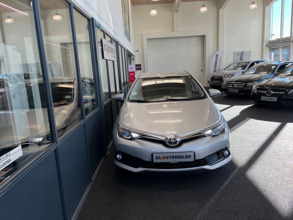 Toyota Auris 1,2 T T2 Comfort 5d