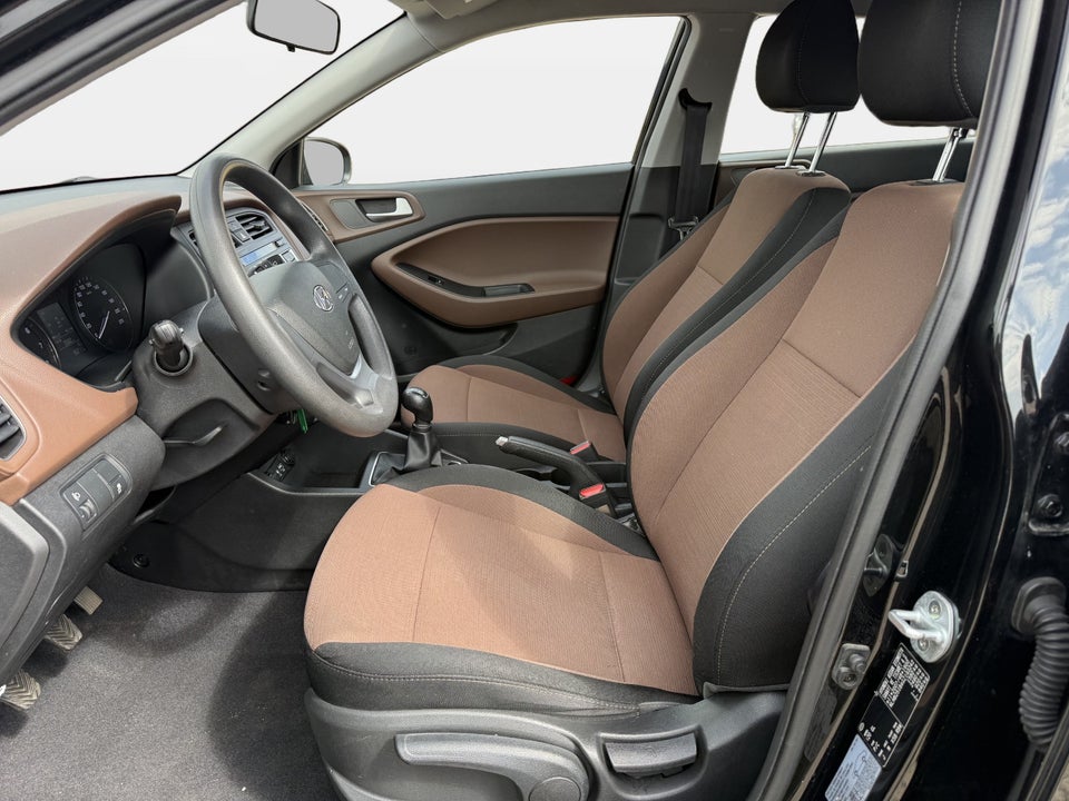 Hyundai i20 1,25 Life 5d