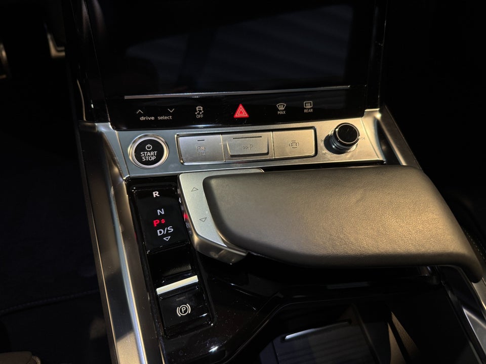Audi Q8 e-tron 55 S-line Sportback quattro 5d