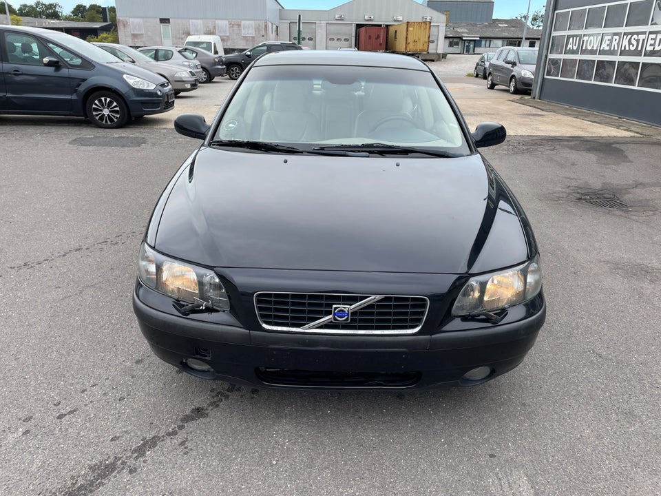 Volvo S60 2,4 140 4d