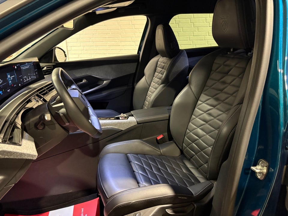 Peugeot e-5008 77 Allure 7prs 5d