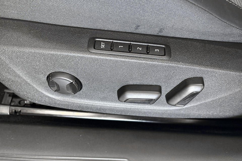 Skoda Enyaq 80 iV Loft 5d