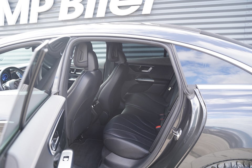 Mercedes EQE300 AMG Line 4d