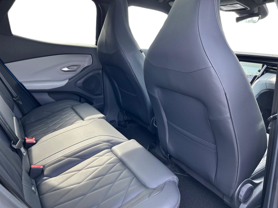 Ford Explorer 82 Premium Extended Range 5d