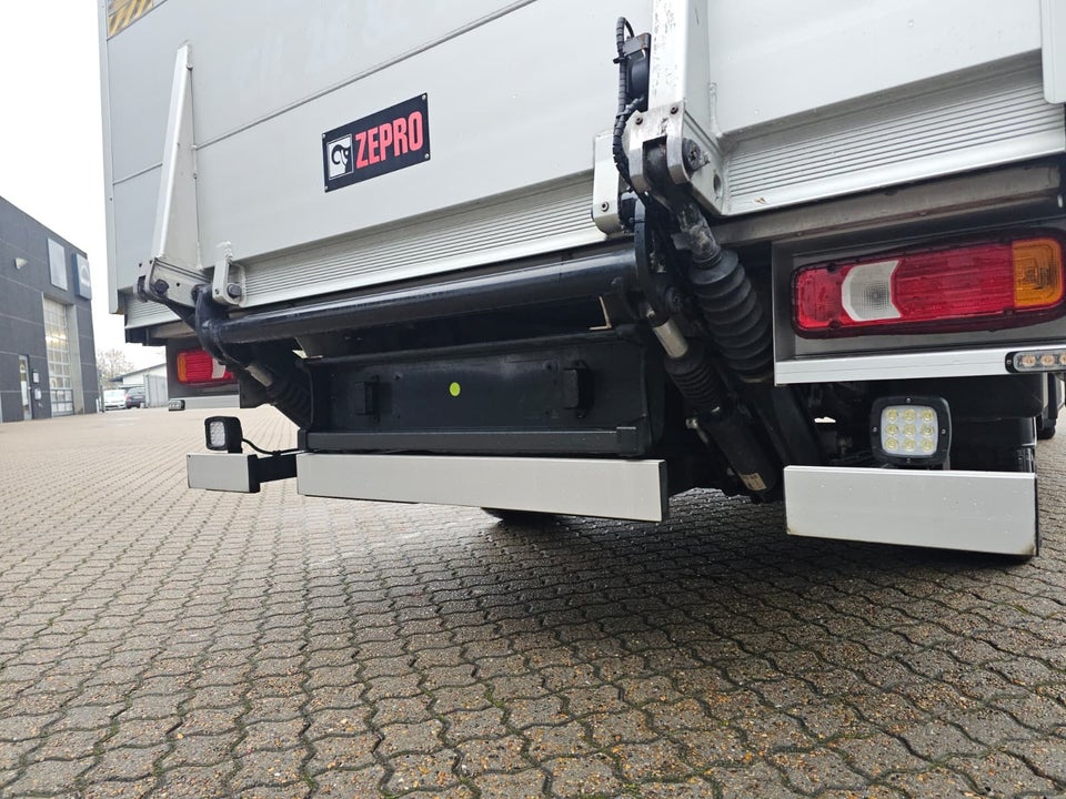 Iveco Daily 3,0 35S18 4100mm Box m/lift AG8