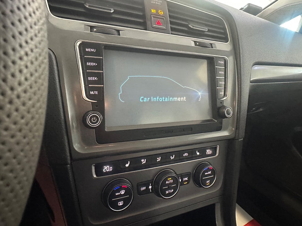 VW Golf VII 1,6 TDi 110 BlueMotion 5d