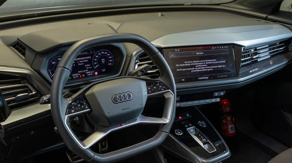 Audi Q4 e-tron 45 S-line 5d