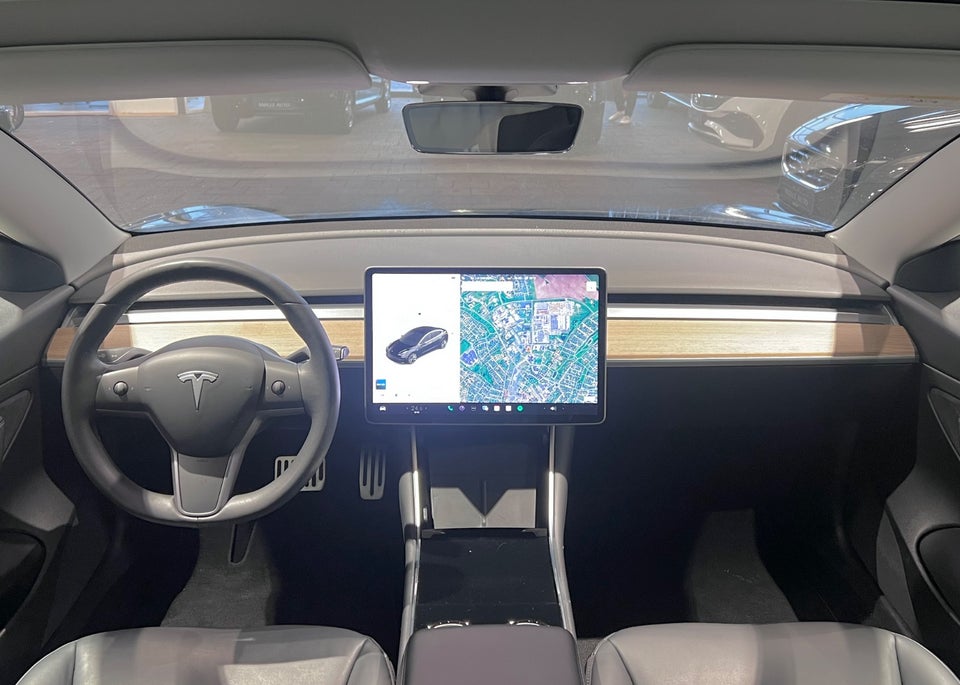 Tesla Model 3 Standard Range+ RWD 4d