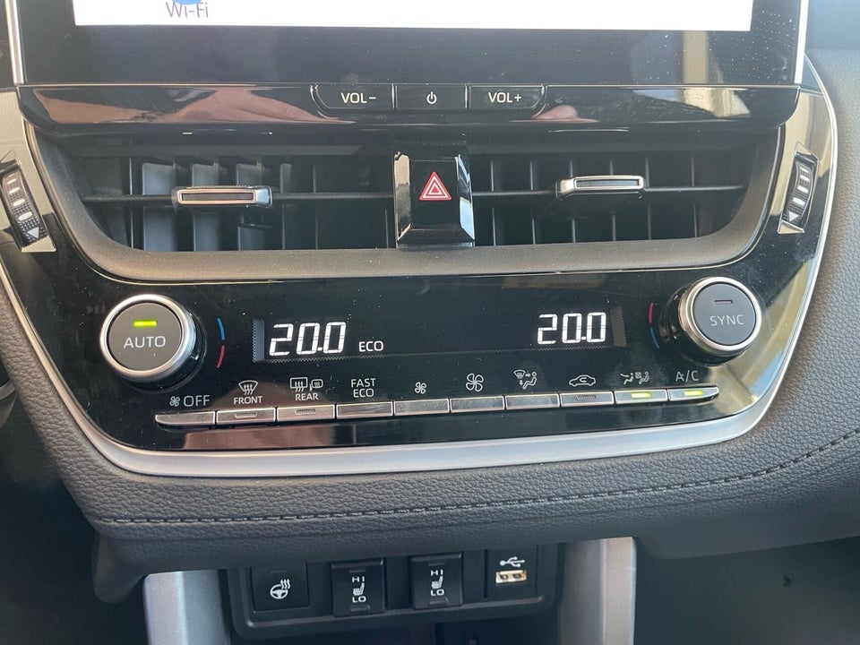 Toyota Corolla Cross 1,8 Hybrid Style Comfort CVT 5d