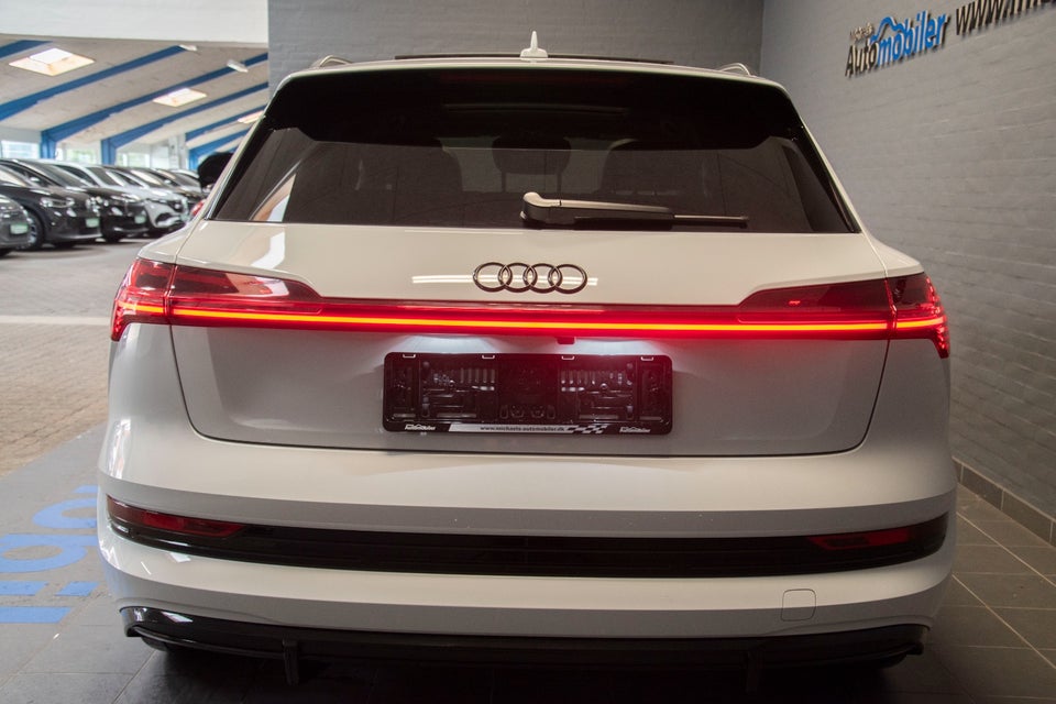 Audi e-tron S quattro 5d