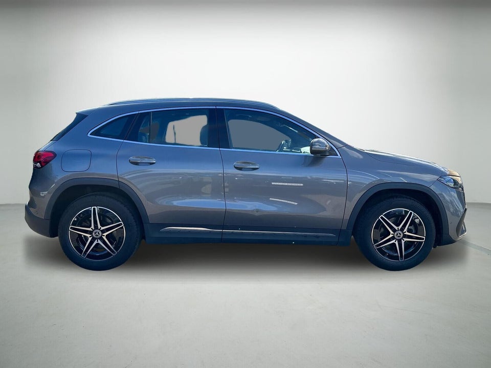 Mercedes EQA300 AMG Line 4Matic 5d