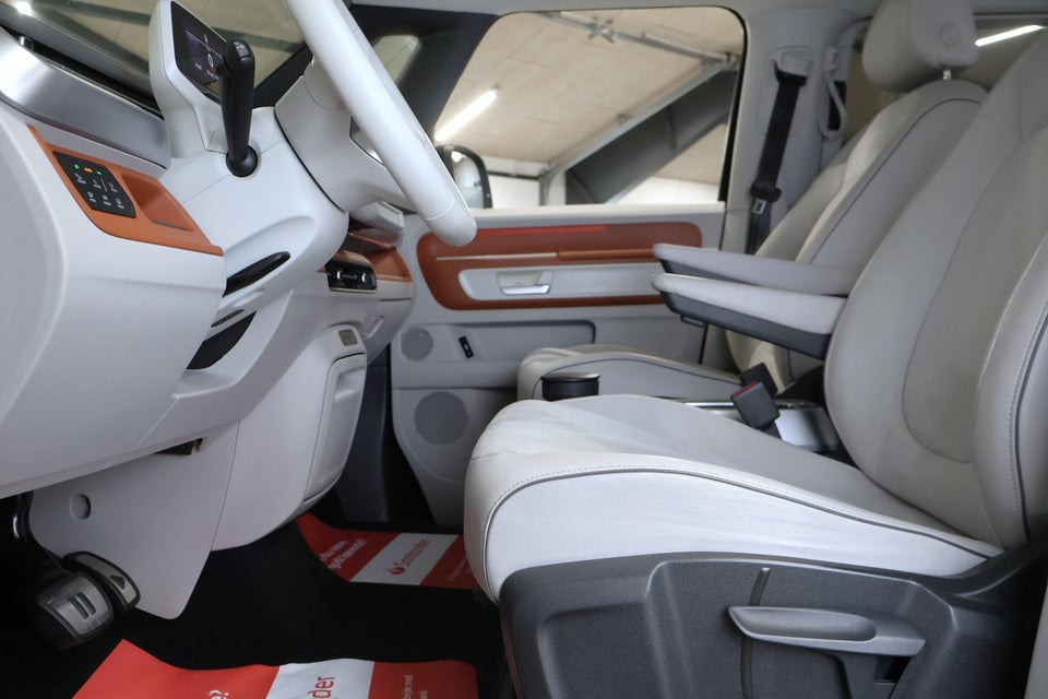 VW ID.Buzz 77 Pro SWB 5d