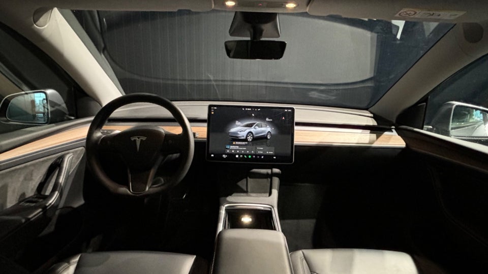 Tesla Model Y Long Range AWD 5d