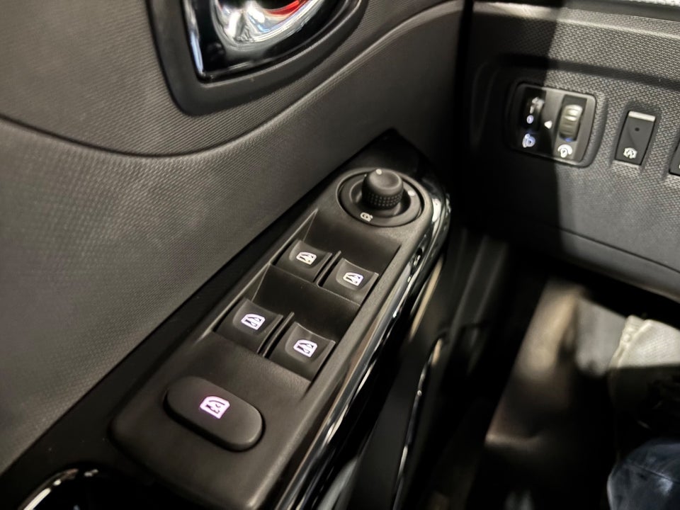 Renault Captur 0,9 TCe 90 Expression 5d