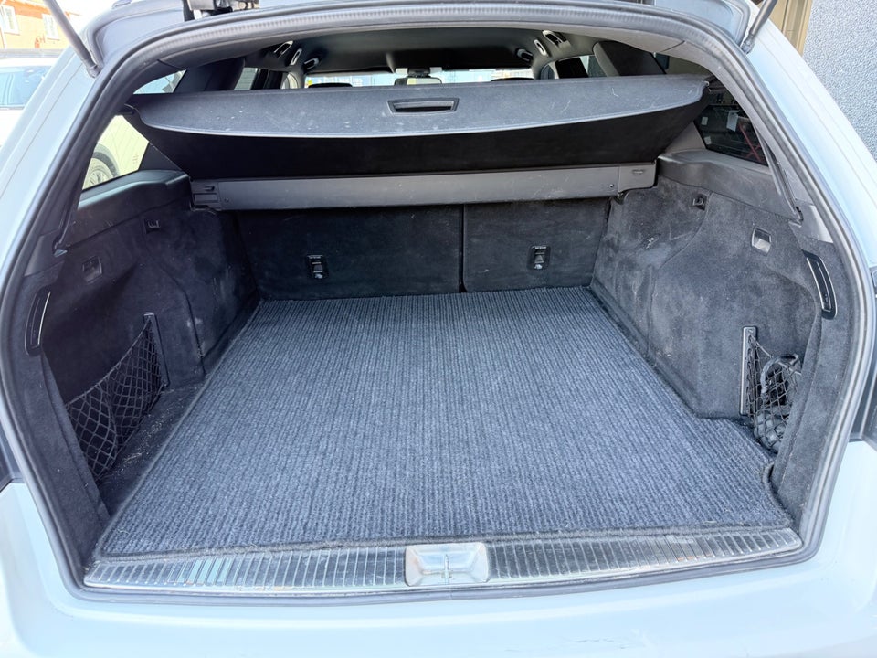Mercedes E220 2,2 CDi Avantgarde stc. aut. 5d