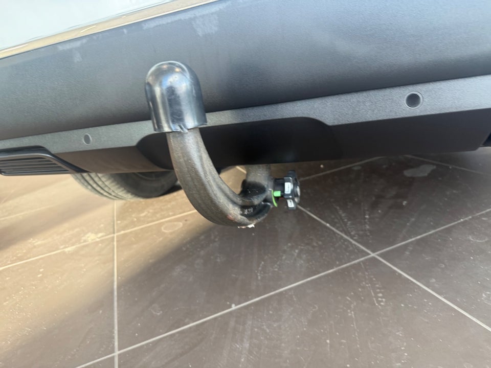 Peugeot 5008 1,2 e-THP 130 Allure 7prs 5d