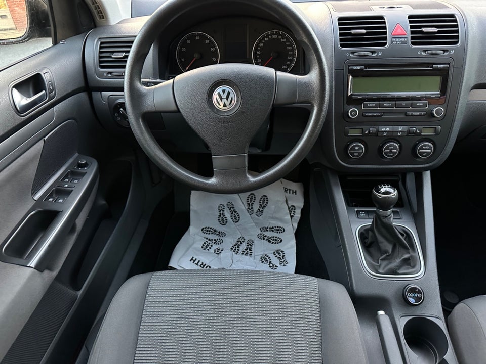 VW Golf V 1,6 Comfortline 5d