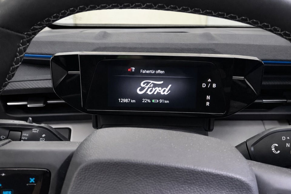 Ford Explorer 77 Premium Extended Range 5d