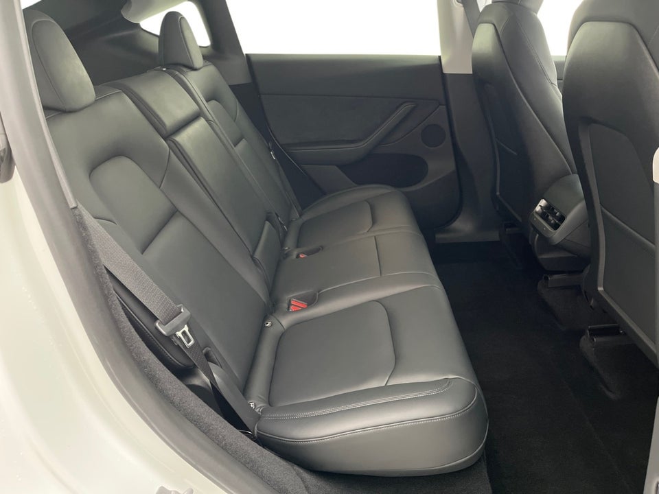 Tesla Model Y Long Range AWD 5d