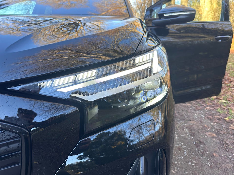 Audi Q4 e-tron 55 S-line quattro 5d