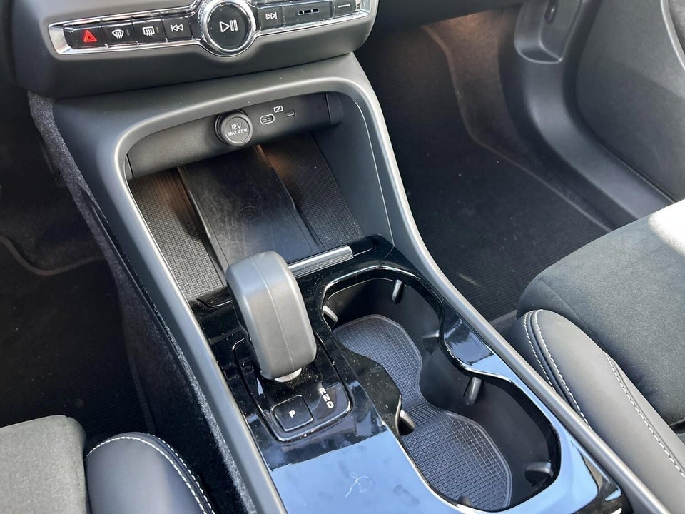 Volvo EC40 Extended Range Black Edition 5d