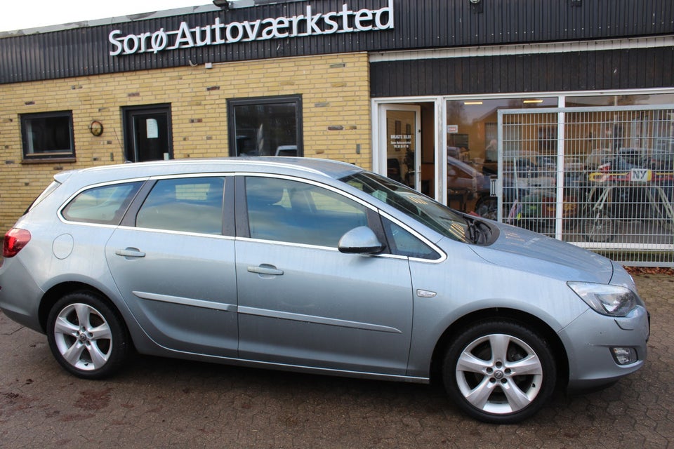 Opel Astra 1,4 T 140 Sport Sports Tourer 5d
