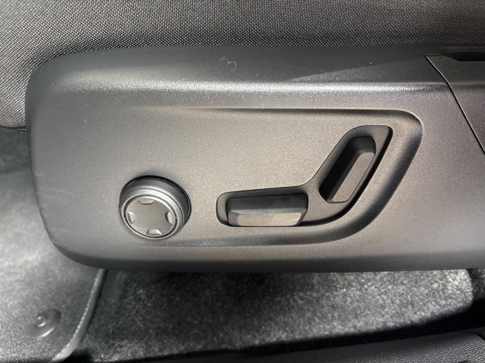 Volvo XC40 P6 ReCharge Plus 5d