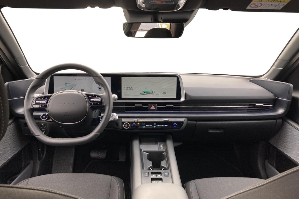 Hyundai Ioniq 6 77 Essential 4d