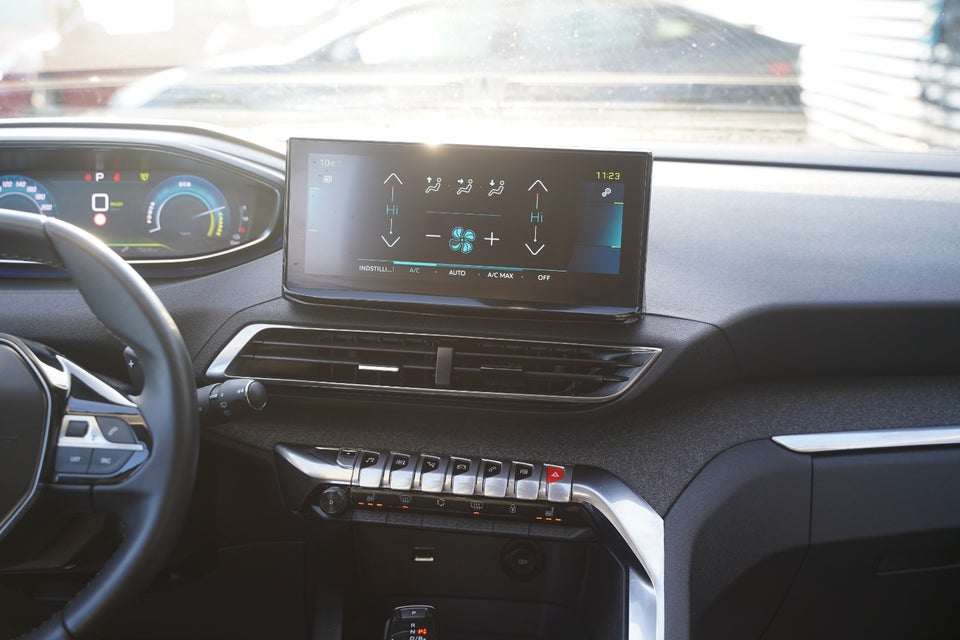 Peugeot 3008 1,6 Hybrid Allure Pack EAT8 5d