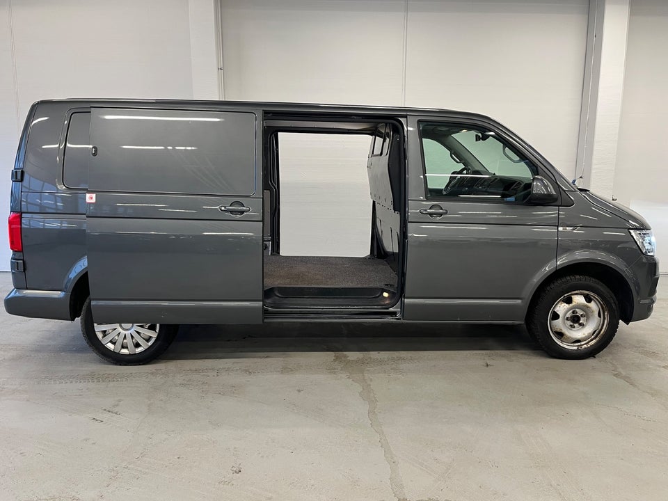 VW Transporter 2,0 TDi 204 Kassevogn DSG lang