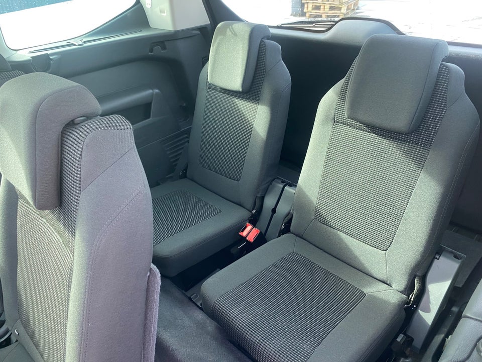 Peugeot 5008 1,6 BlueHDi 120 Style 7prs 5d