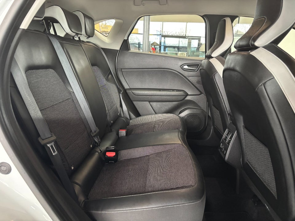 Renault Captur 1,6 E-Tech Intens 5d