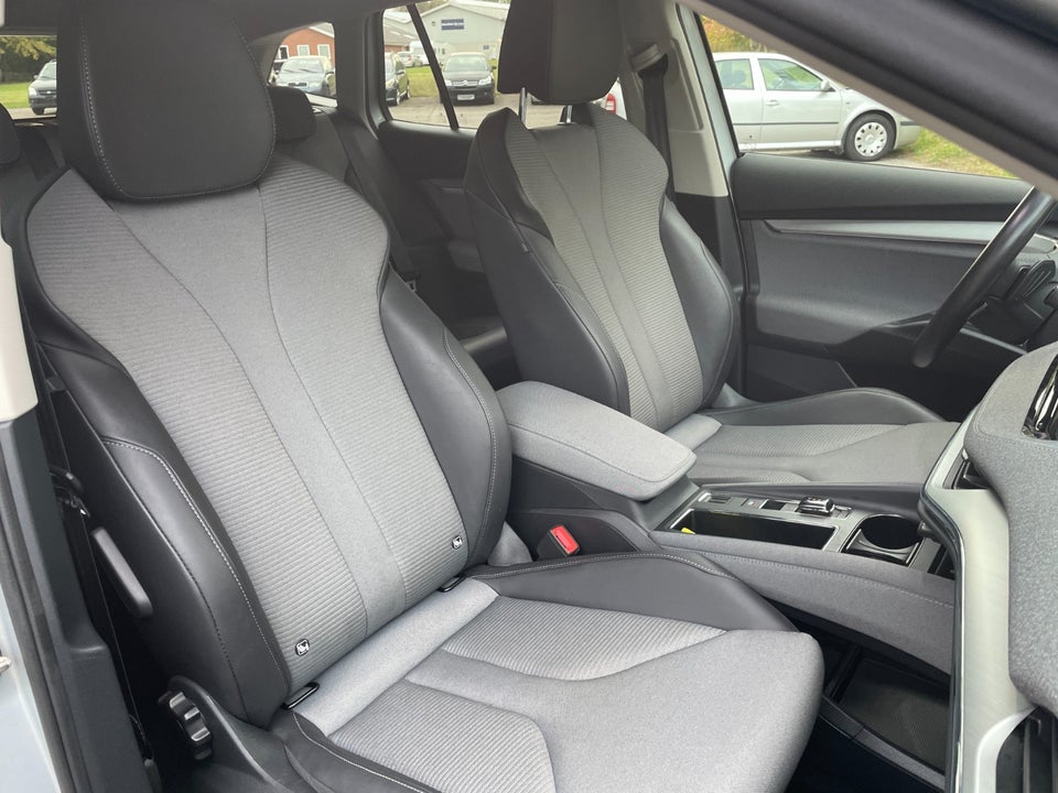 Skoda Enyaq 60 iV Plus 5d