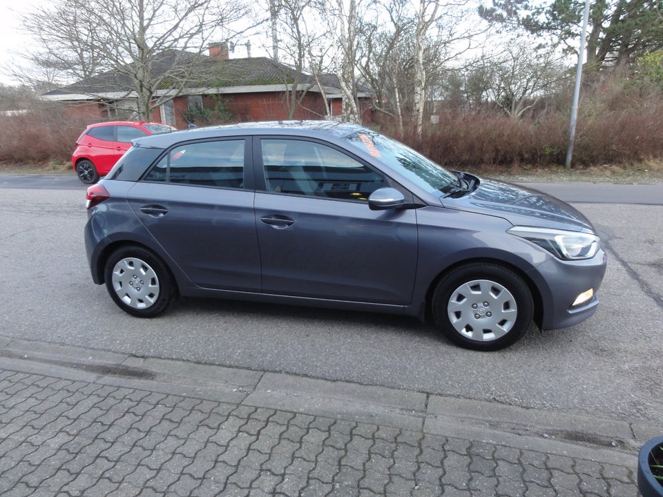 Hyundai i20 1,25 Trend 5d