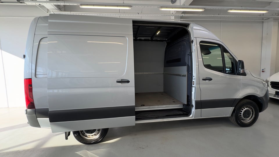 Mercedes Sprinter 316 2,2 CDi A2 Kassevogn aut. RWD