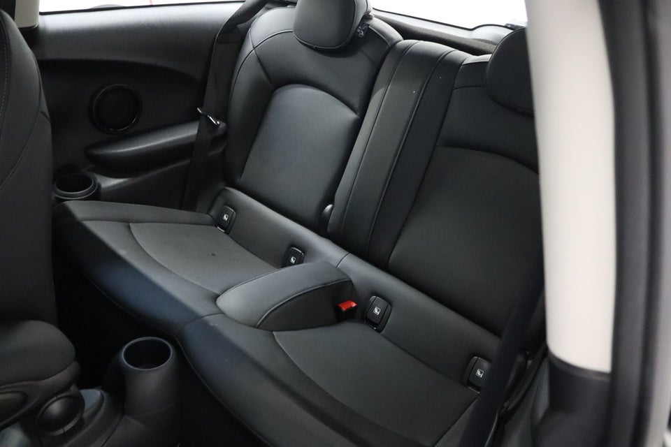 MINI Cooper SE Classic Trim 3d