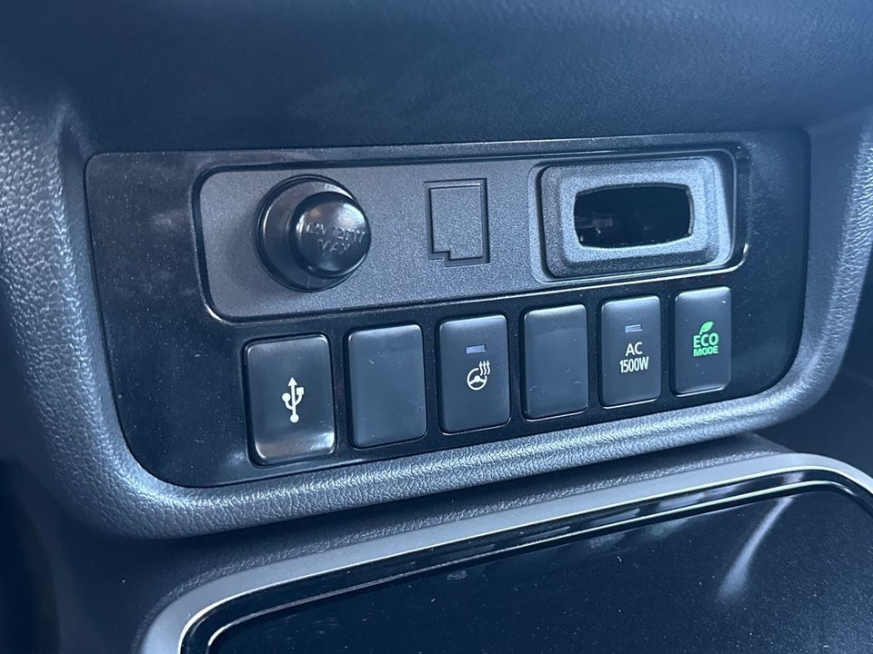 Mitsubishi Outlander 2,4 PHEV Intense CVT 4WD 5d