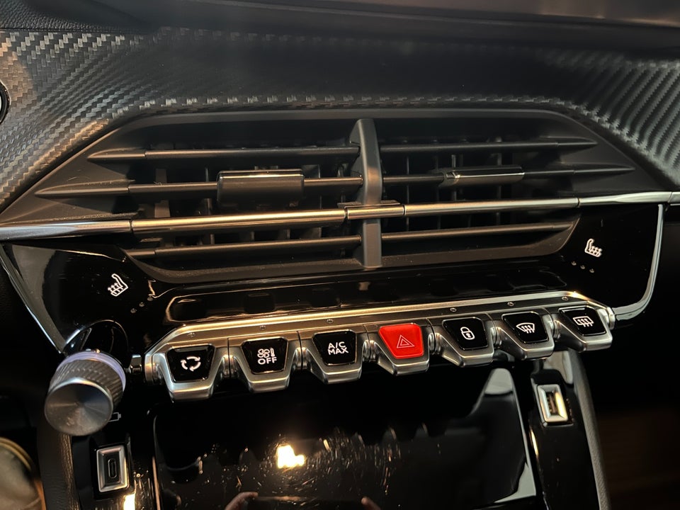 Peugeot e-208 50 Allure 5d