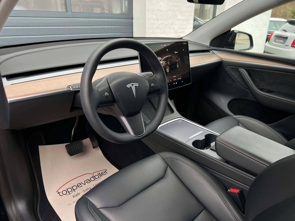 Tesla Model Y RWD 5d