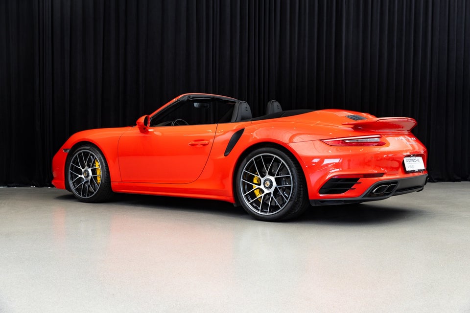 Porsche 911 Turbo S 3,8 Cabriolet PDK 2d