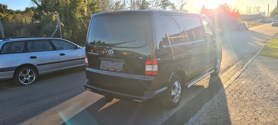 VW Transporter 2,0 TDi 140 Kombi lang DSG 4d