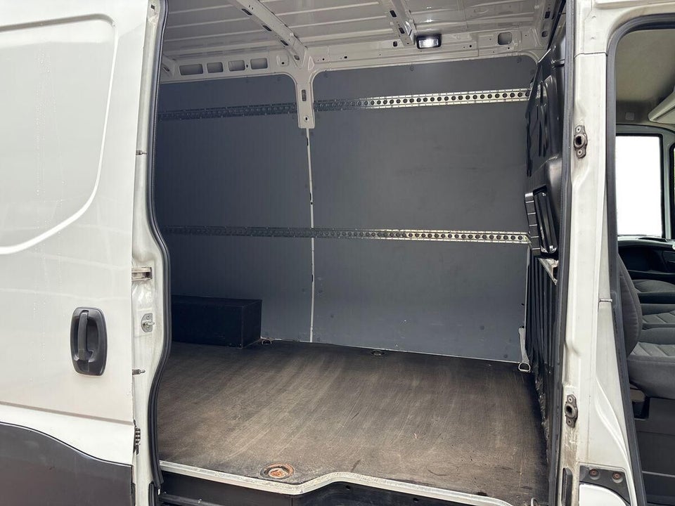 Iveco Daily 3,0 35S21 12m³ Van AG8