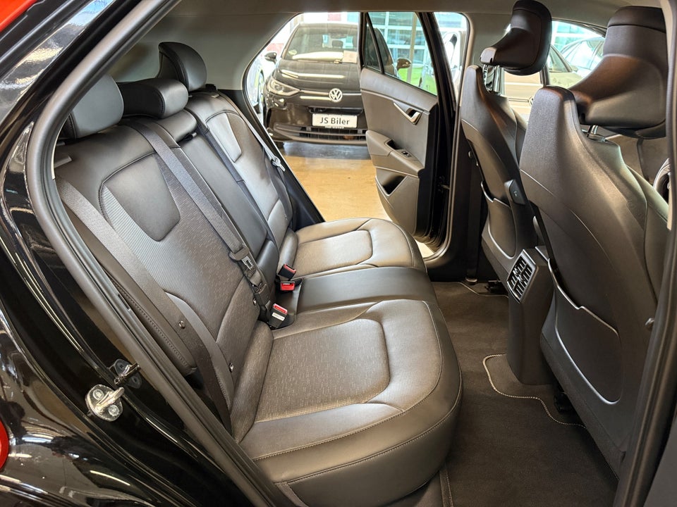 Kia Niro 64 EV Upgrade 5d