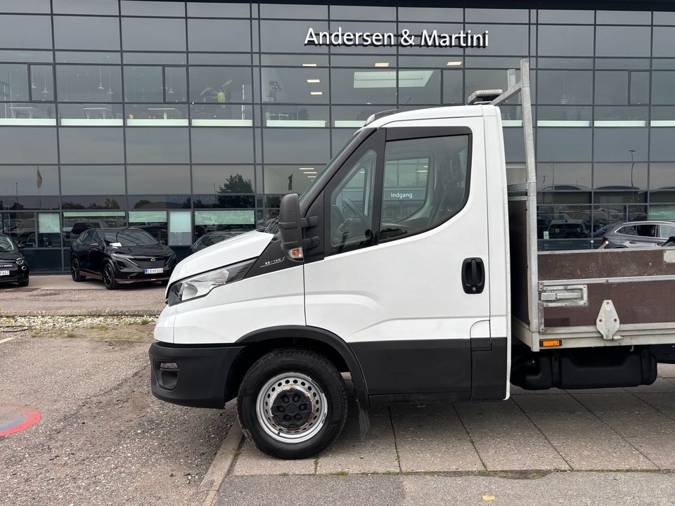 Iveco Daily 2,3 35S14 10,8m³ Van
