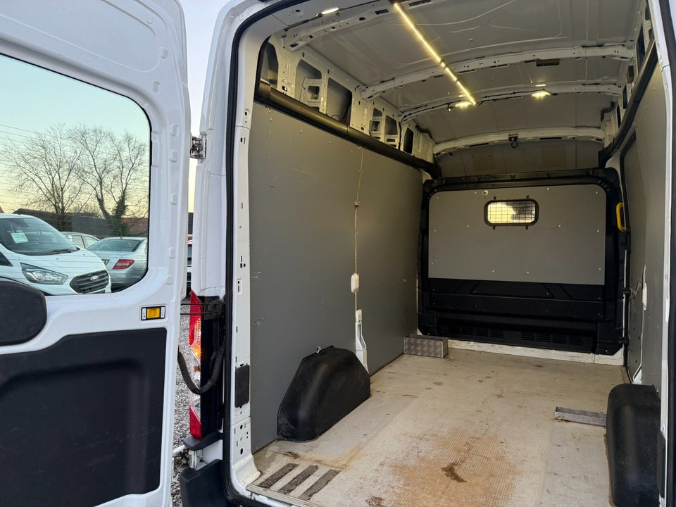 Ford Transit 310 L2 Van 2,2 TDCi 125 Trend H3 FWD