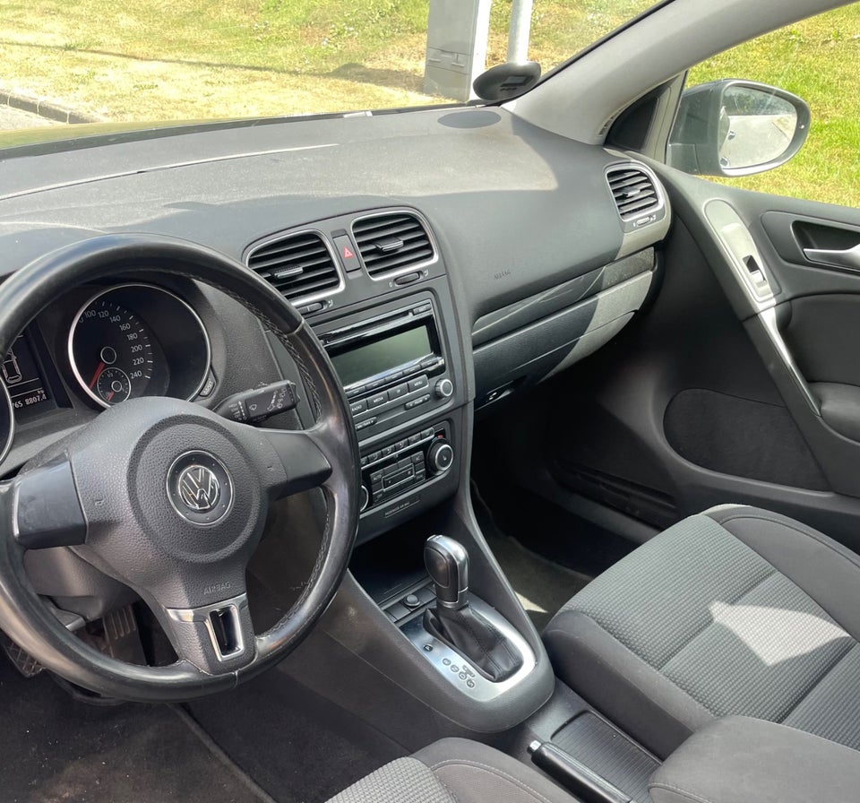 VW Golf VI 1,6 TDi 105 Trendline DSG BMT 5d