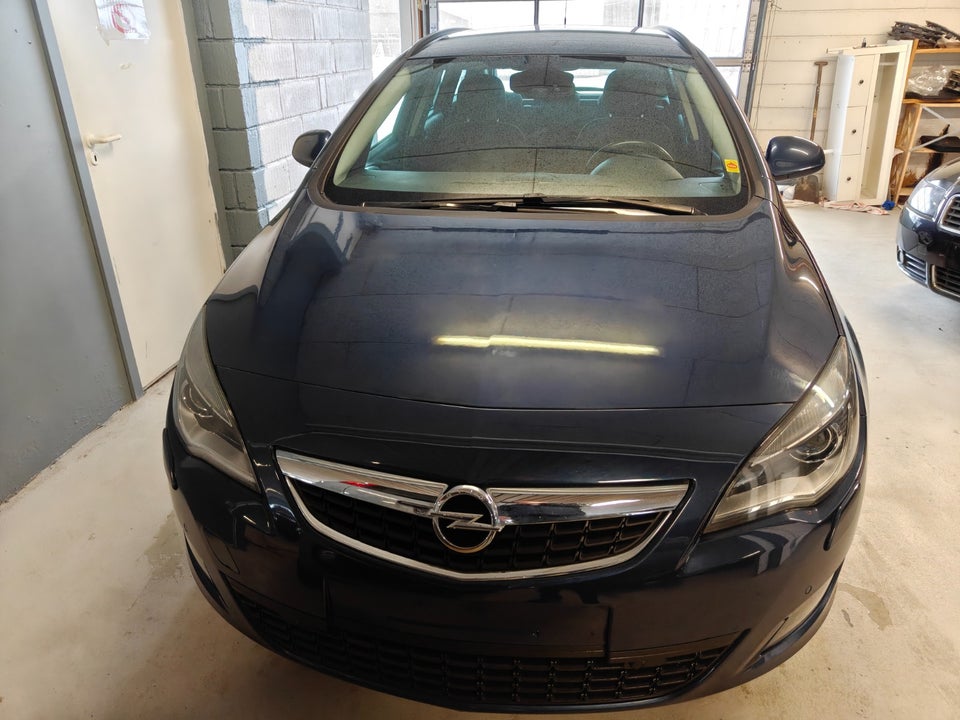 Opel Astra 1,6 Enjoy Sports Tourer 5d