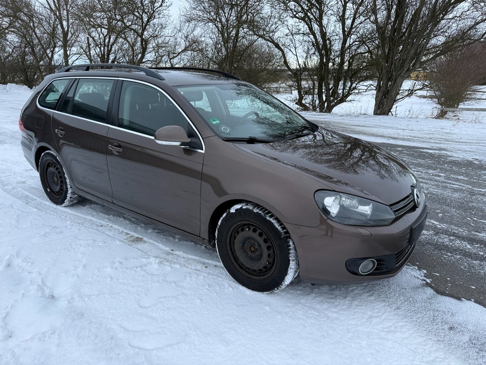 VW Golf VI 1,6 TDi 105 Comfortline Variant BMT 5d