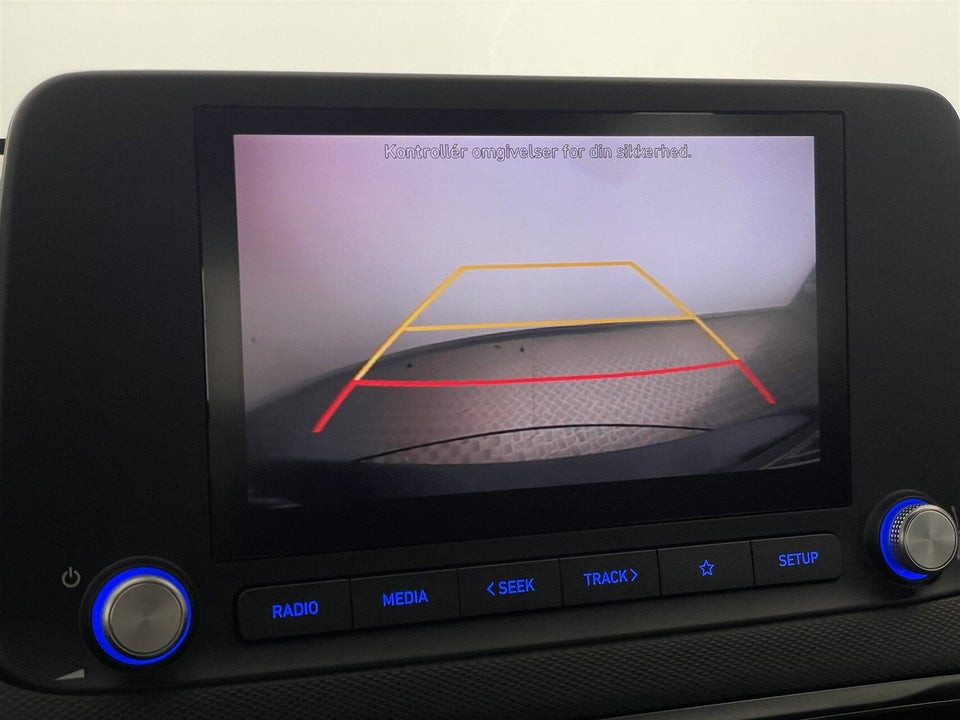 Hyundai Kona 64 EV Essential 5d