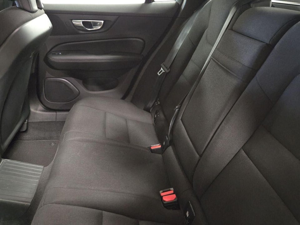 Volvo V60 2,0 T6 ReCharge Inscription Expression aut. AWD 5d